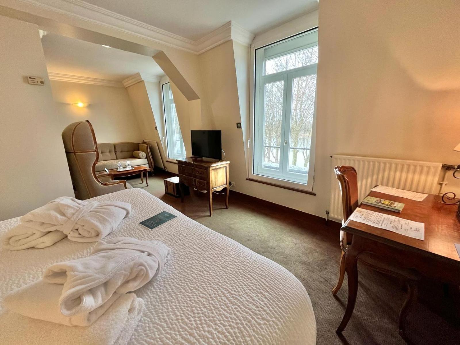 Logis Hotel Le Rivage Gien Exterior foto