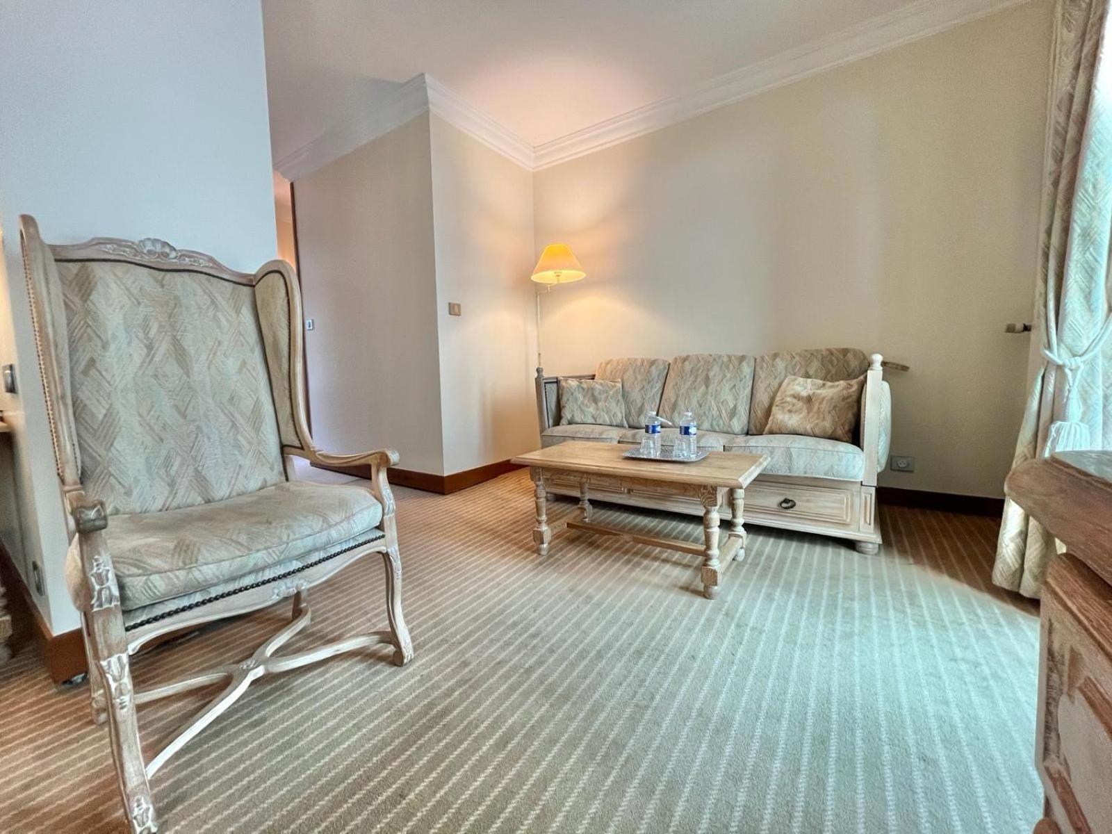Logis Hotel Le Rivage Gien Exterior foto